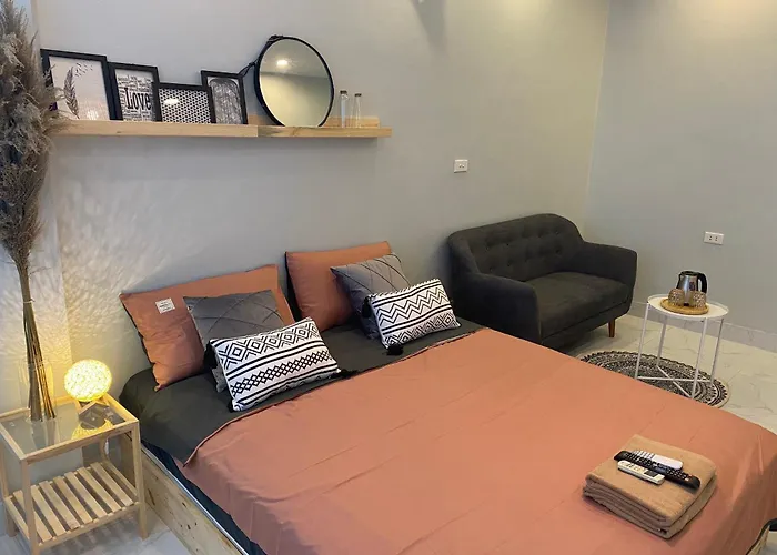 MICHI Lý Nam Đế 100m đến phố Đường Tàu